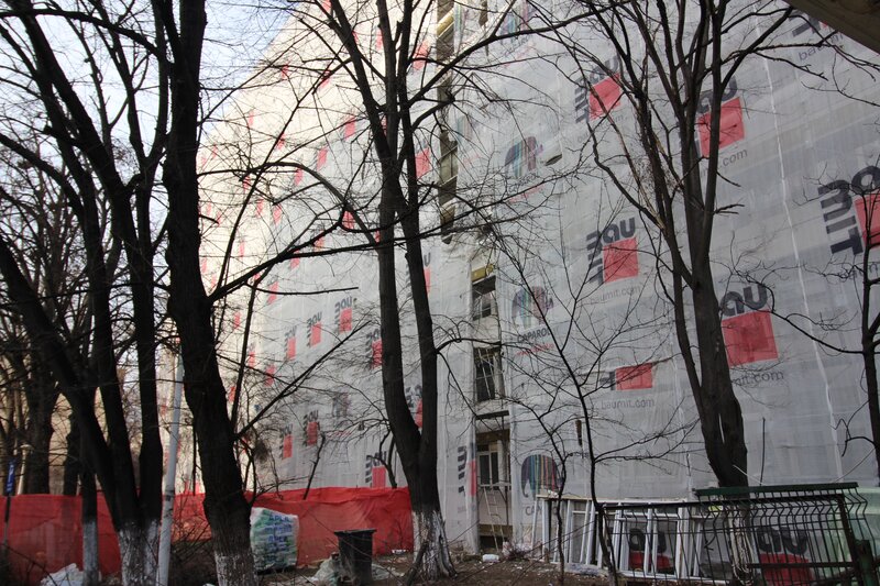 Titan, metrou si parc la 7-8 minute, garsoniera la parter